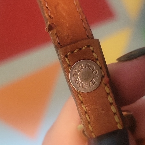 Vintage Dooney & Bourke Big Duck Crossbody Bag Tan & Black All Weather Leather - Picture 13 of 16